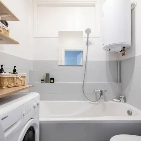 Roomsy Swietojanska Gdynia